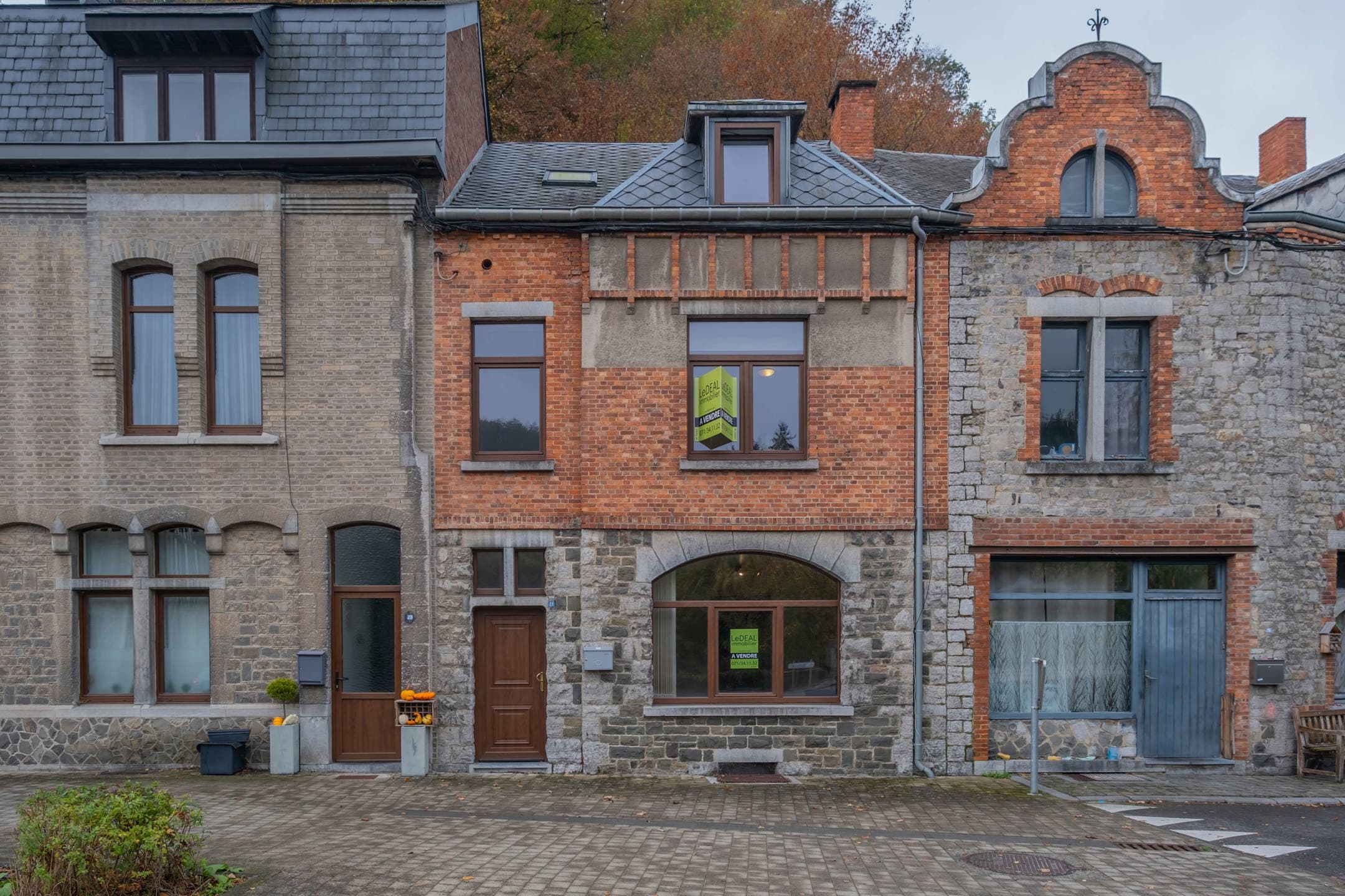Maison à Hastière Hermetonsur-Meuse : Maison 4 chambres de ±160 m² – PEB C – Hermeton-sur-Meuse